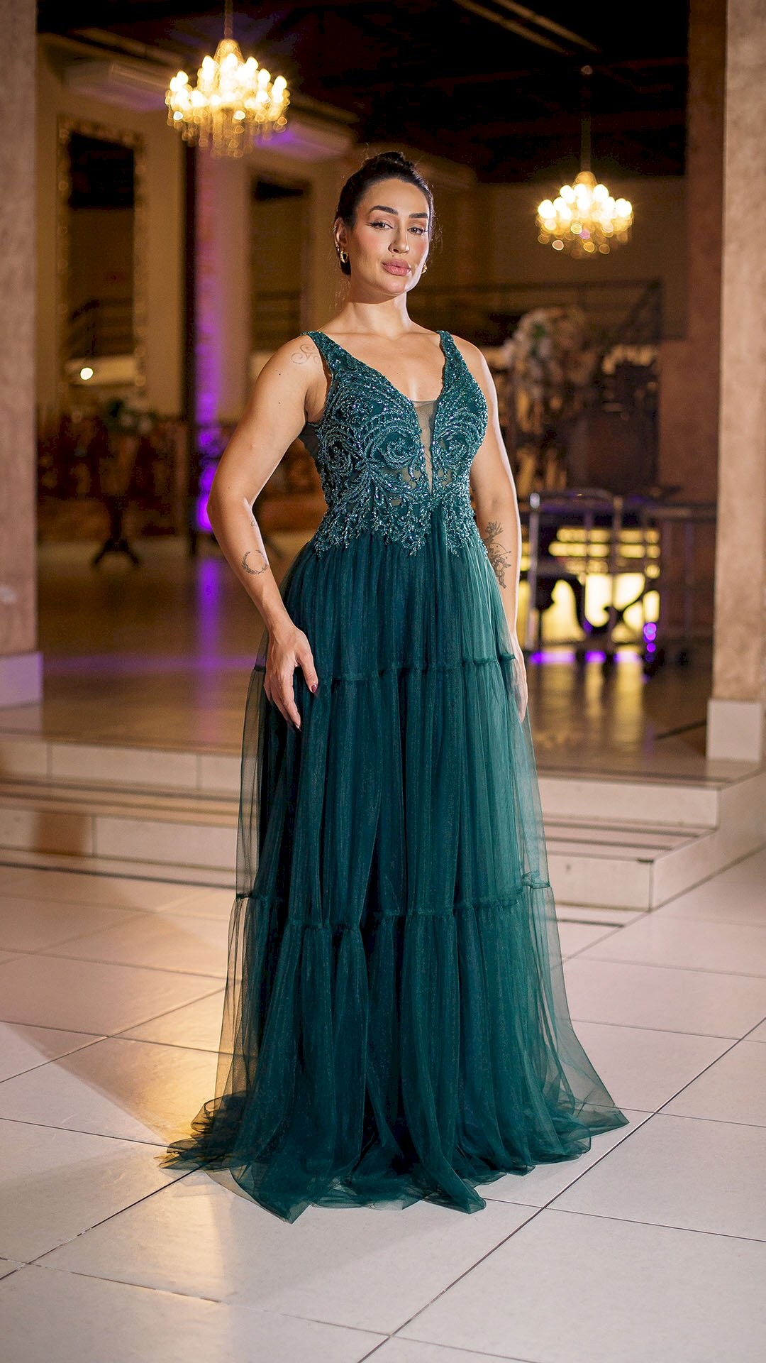 VESTIDO LONGO DE TULE BORDADO REGATA 