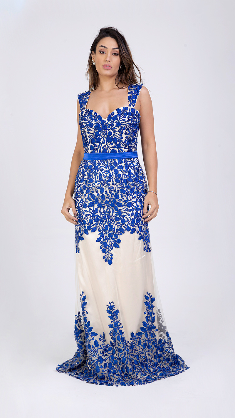 VESTIDO LONGO COM APLICAÇÃO DE FLORES
