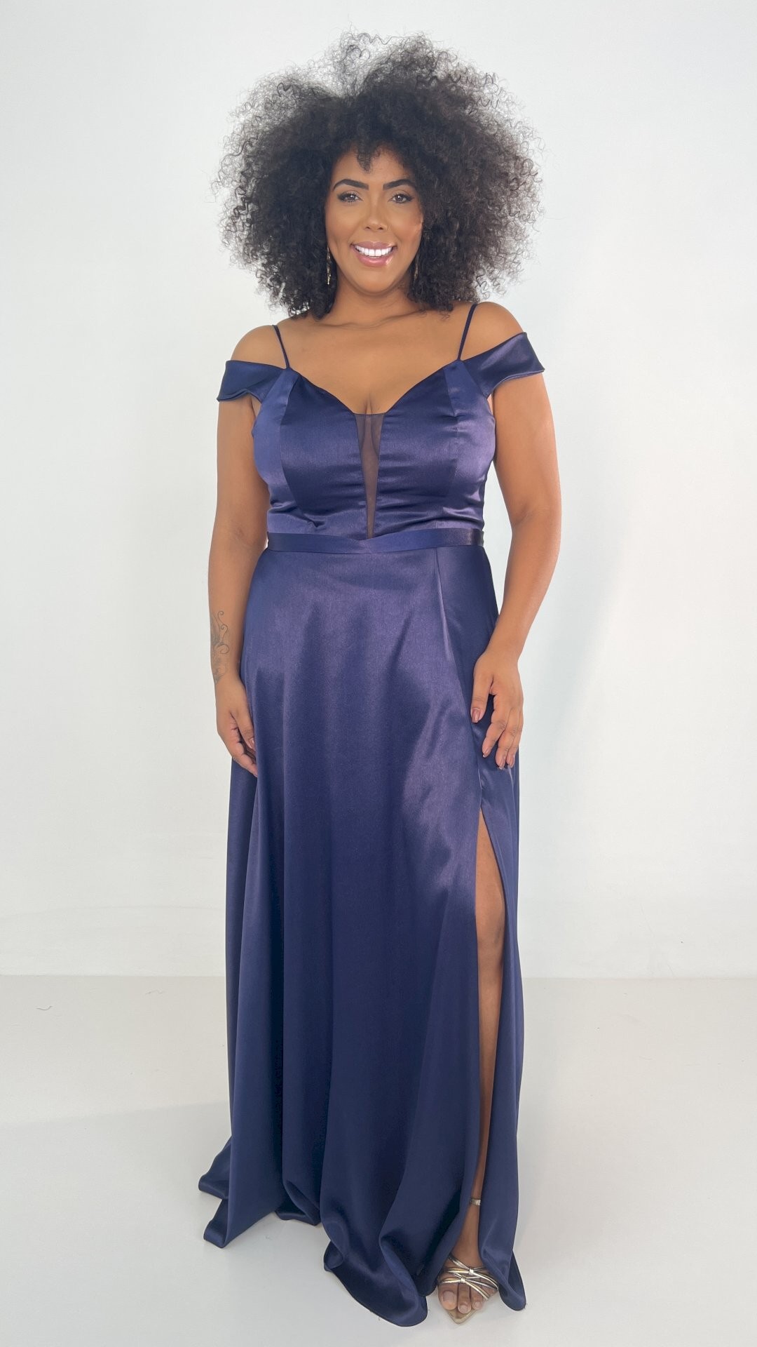 VESTIDO LONGO OMBRO A OMBRO TULE NO BUSTO COM FENDA