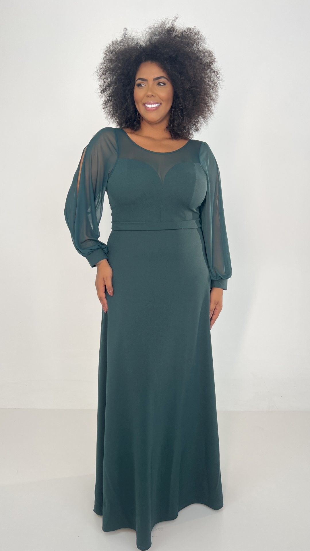 VESTIDO LONGO DE MANGA LONGA COM TRANSPARENCIA