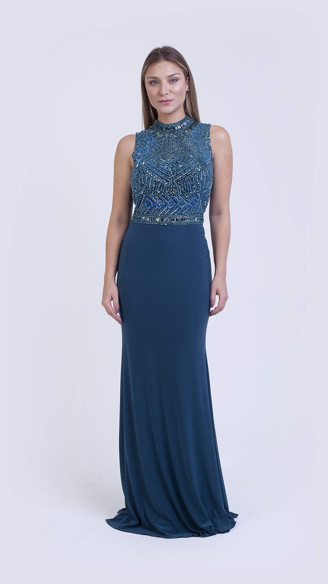VESTIDO LONGO SEREIA GOLA ALTA COM PEDRARIA