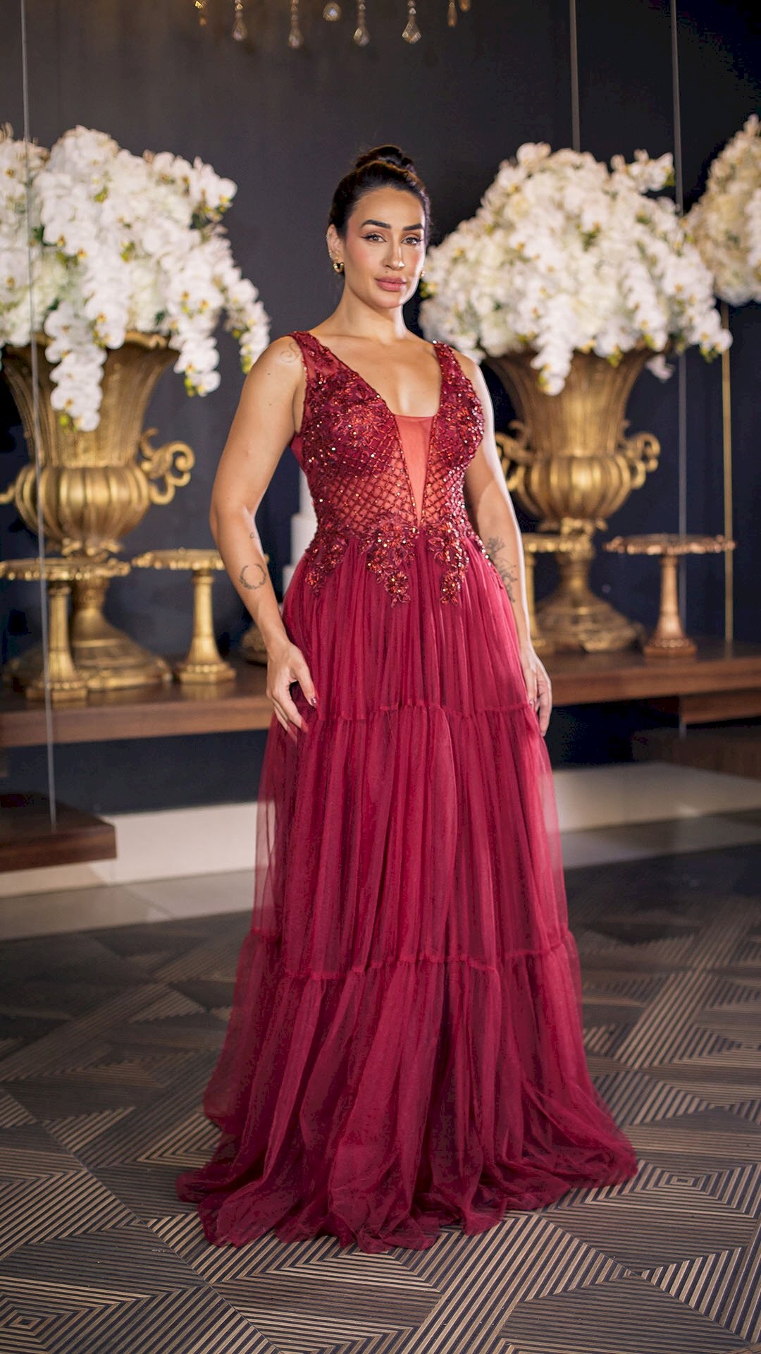 VESTIDO LONGO DE TULE REGATA COM BORDADO