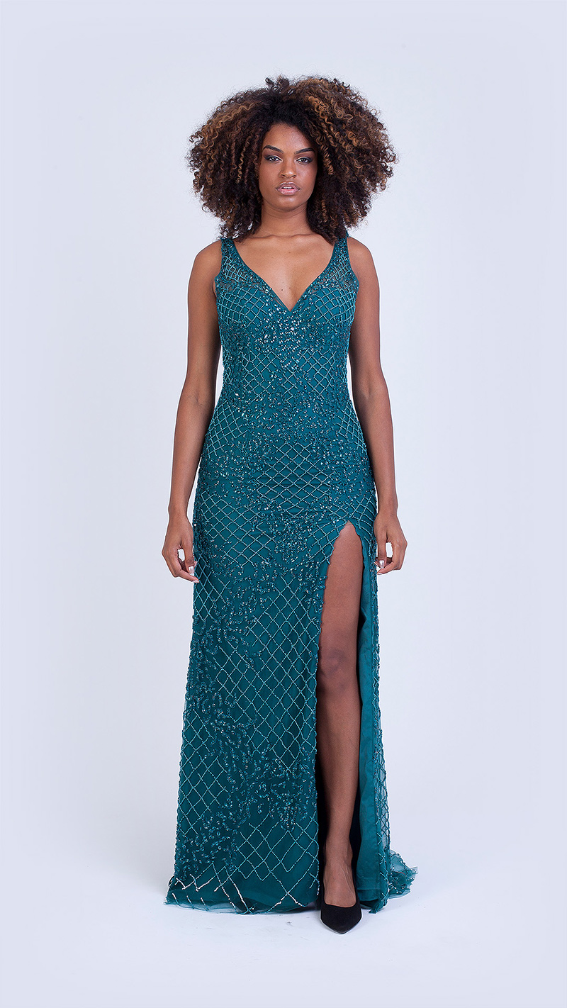 VESTIDO LONGO COM PÉROLAS